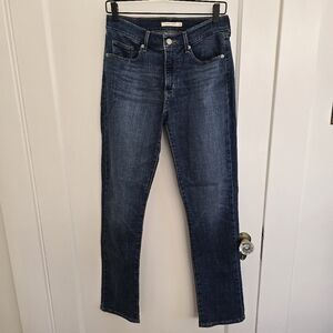 Levi's Straight Jeans Size 6